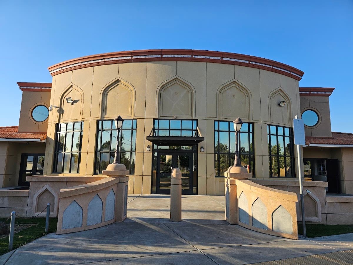 Madina Center of Stockton (MCS) - Masjid Umar Farooq, 8606 California 99, Stockton, CA