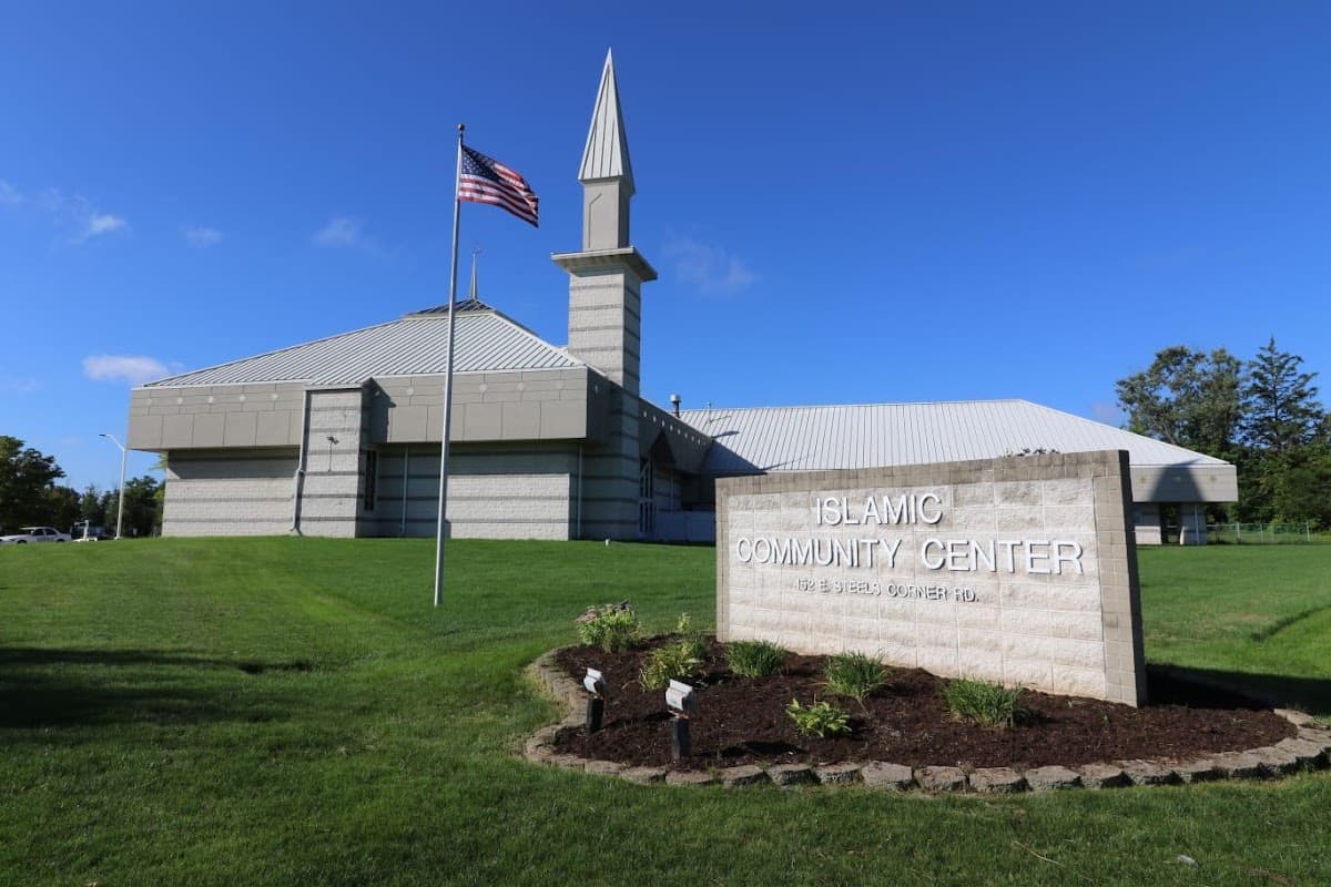 Islamic Society of Akron and Kent, 152 East Steels Corners Road, Cuyahoga Falls, OH