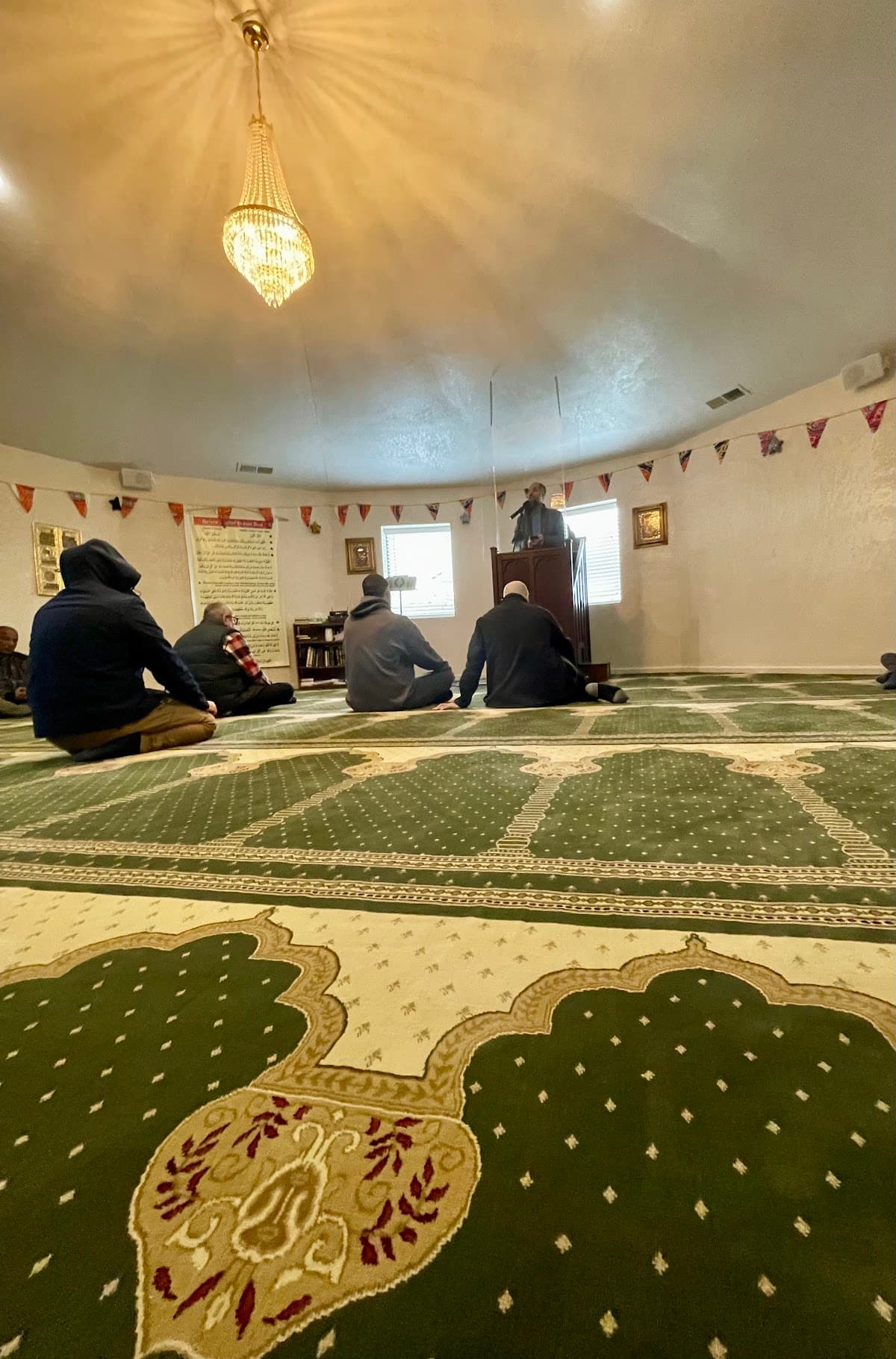 Al-Tawheed Mosque, 550 Rogue River Parkway, Talent, OR