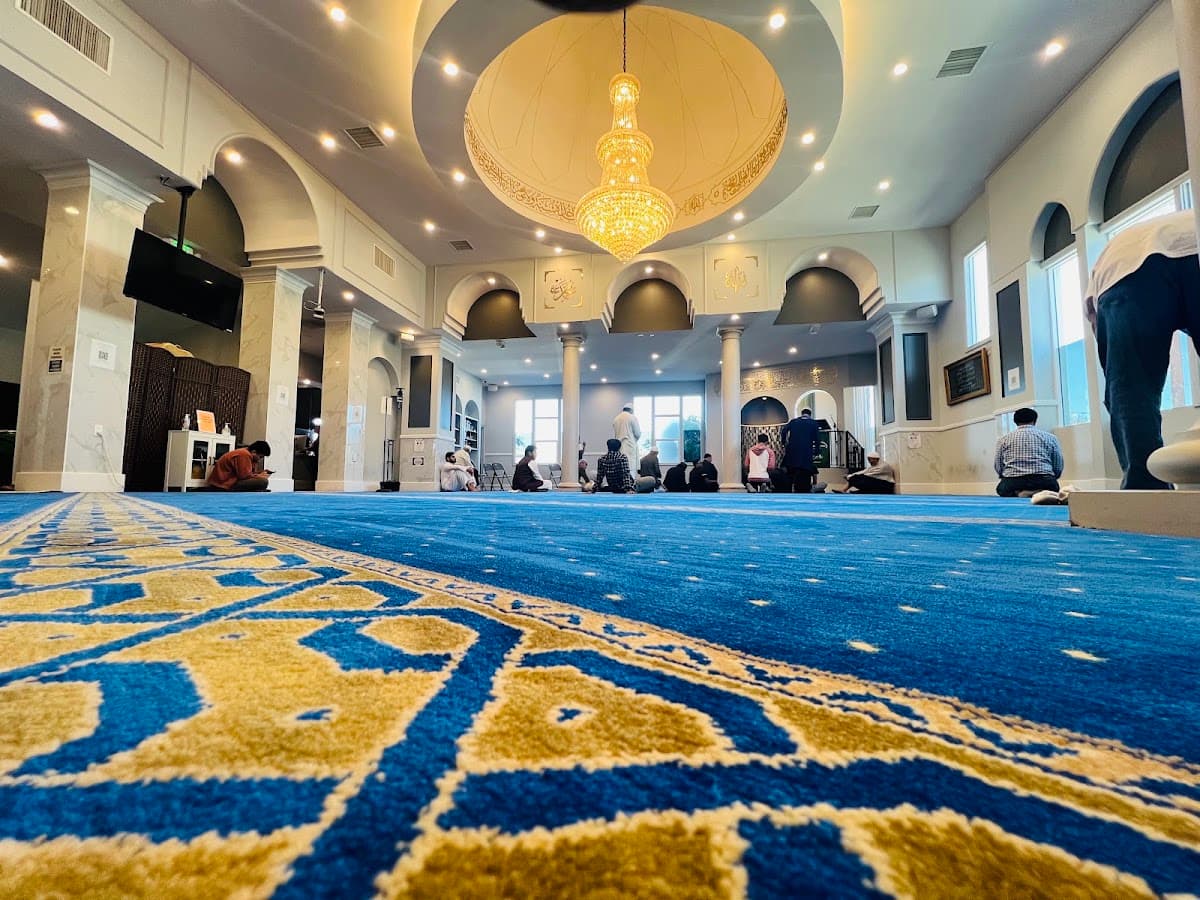 Masjid At-Thohir, 1200 South Kenmore Avenue, Los Angeles, CA