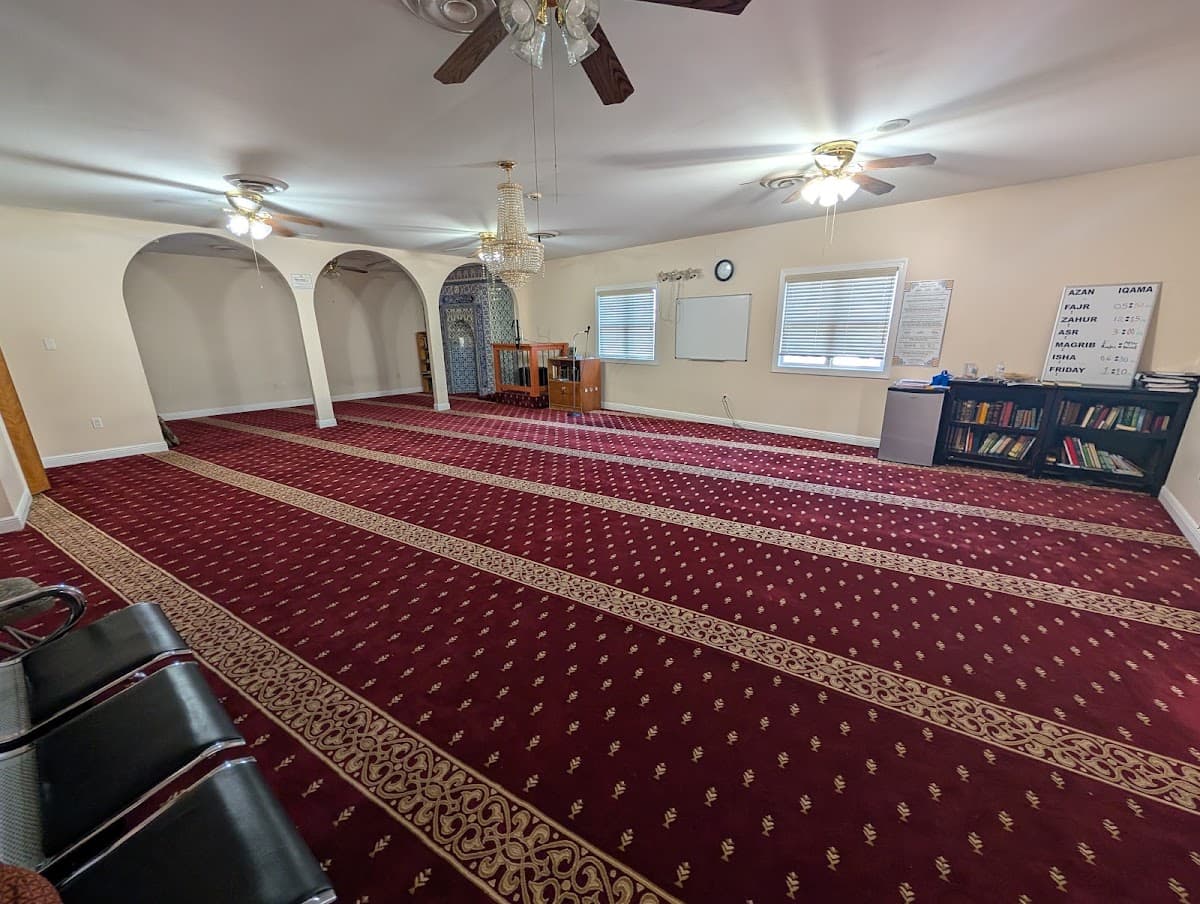 Islamic Center of Tuscaloosa - Masjid Omar Ibn Al Khattab, 1416 Paul William Bryant Drive, Tuscaloosa, AL