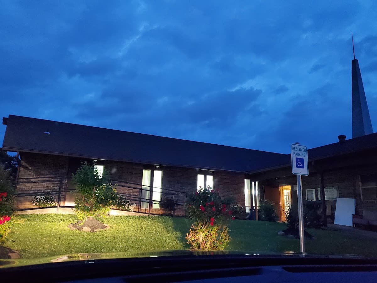 Masjid Annoor, 1800 South Albert Pike Avenue, Fort Smith, AR