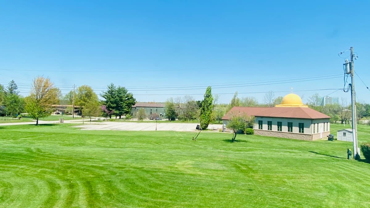 Islamic Center of Macomb, Illinois, 601 Wigwam Hollow Road, Macomb, IL