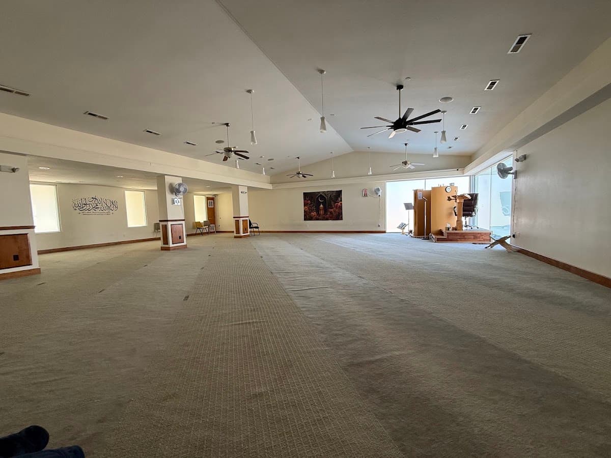 Islamic Center of Des Moines, 6201 Franklin Avenue, Des Moines, IA