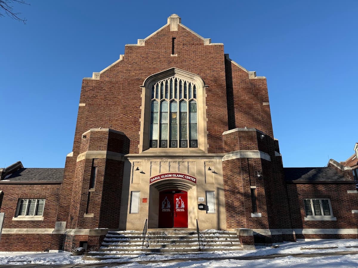 Darul Uloom Islamic Center, 977 5th Street East, Saint Paul, MN