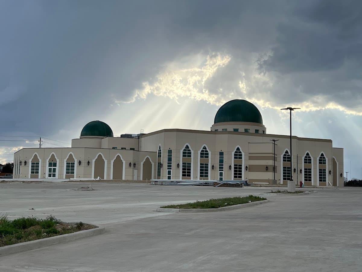 Desoto House of Peace - Mosque & Community Center, 531 West Belt Line Road, DeSoto, TX