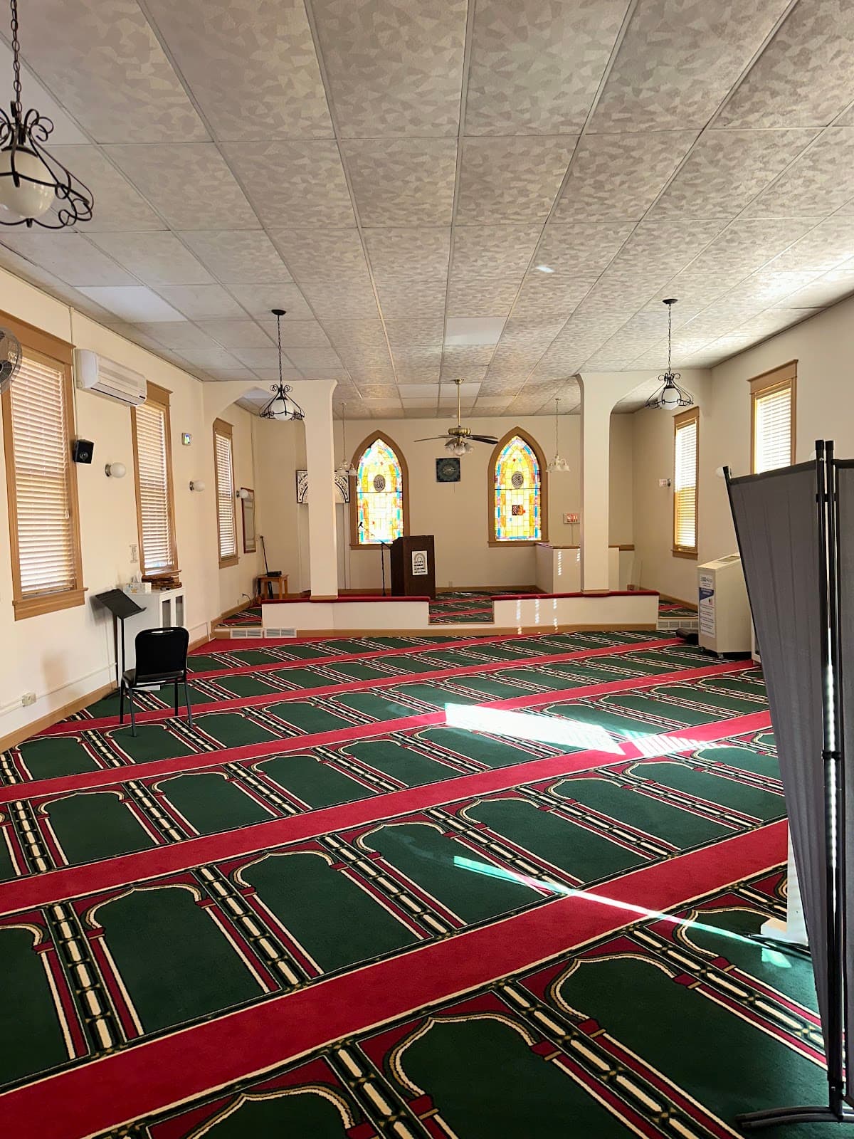 Altoona Masjid (Islamic Society of Northern Wisconsin (ISNW)), 527 2nd Street West, Altoona, WI