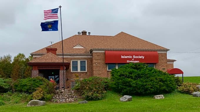 Islamic Society of Sheboygan, 9110 Sauk Trail Road, Oostburg, WI