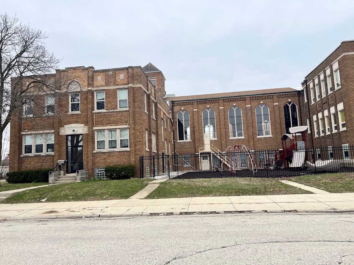 Masjid Al-Huda SMKE, 1800 16th Avenue, South Milwaukee, WI