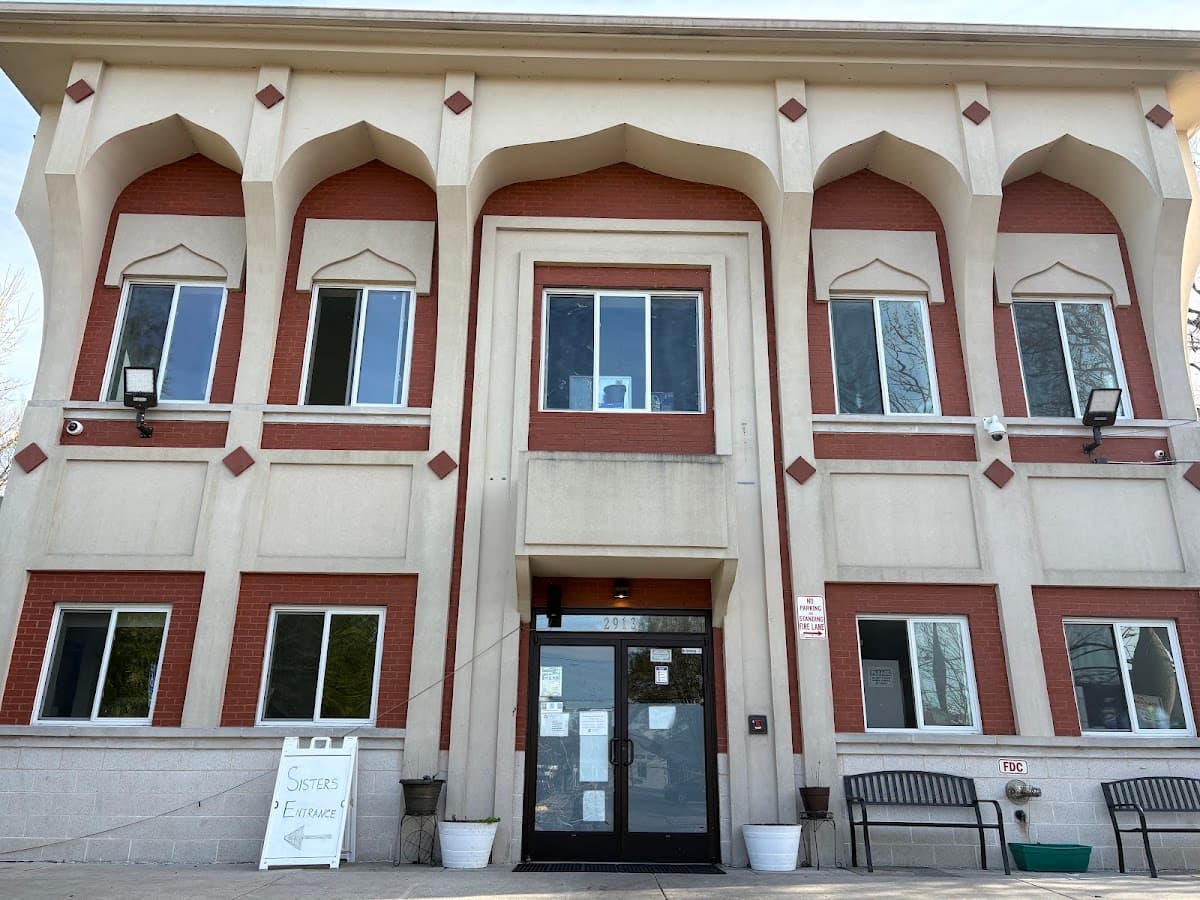 ICNA Virgina Islamic Center, 2913 Woodlawn Trail, Alexandria, VA